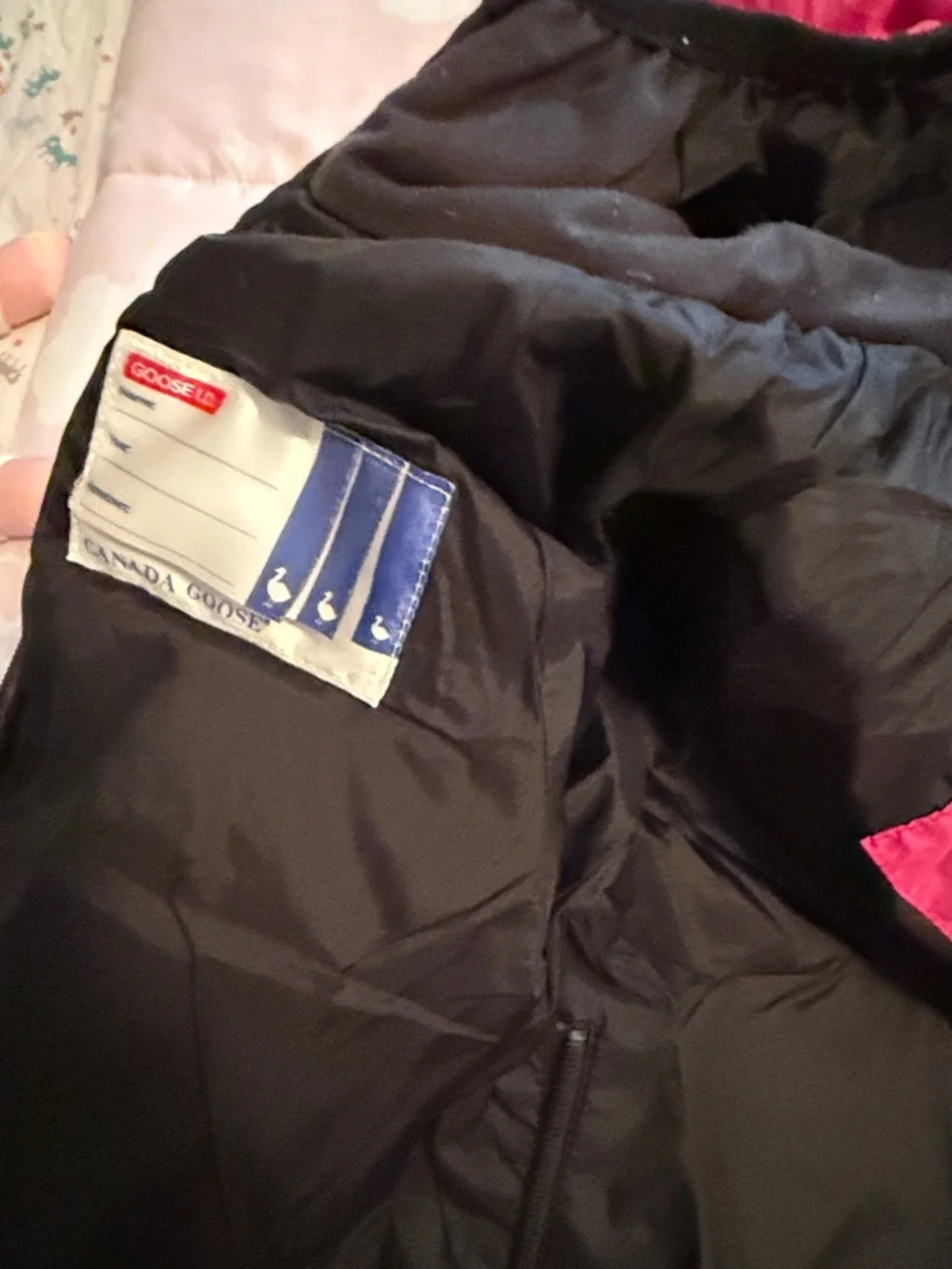 Canada Goose Girls Bright Pink Hooded Puffer Jacket - Picture 8 of 10